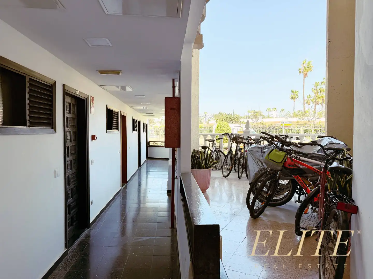 Estudio en venta en San Bartolomé de Tirajana con Jardín privado, Terraza y Amueblado