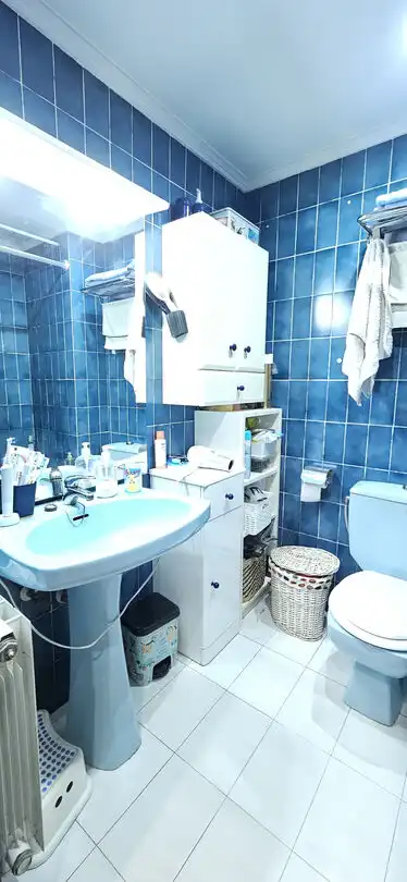 Badezimmer von Wohnung zum Verkauf in Getxo  mit Heizung und Abstellraum