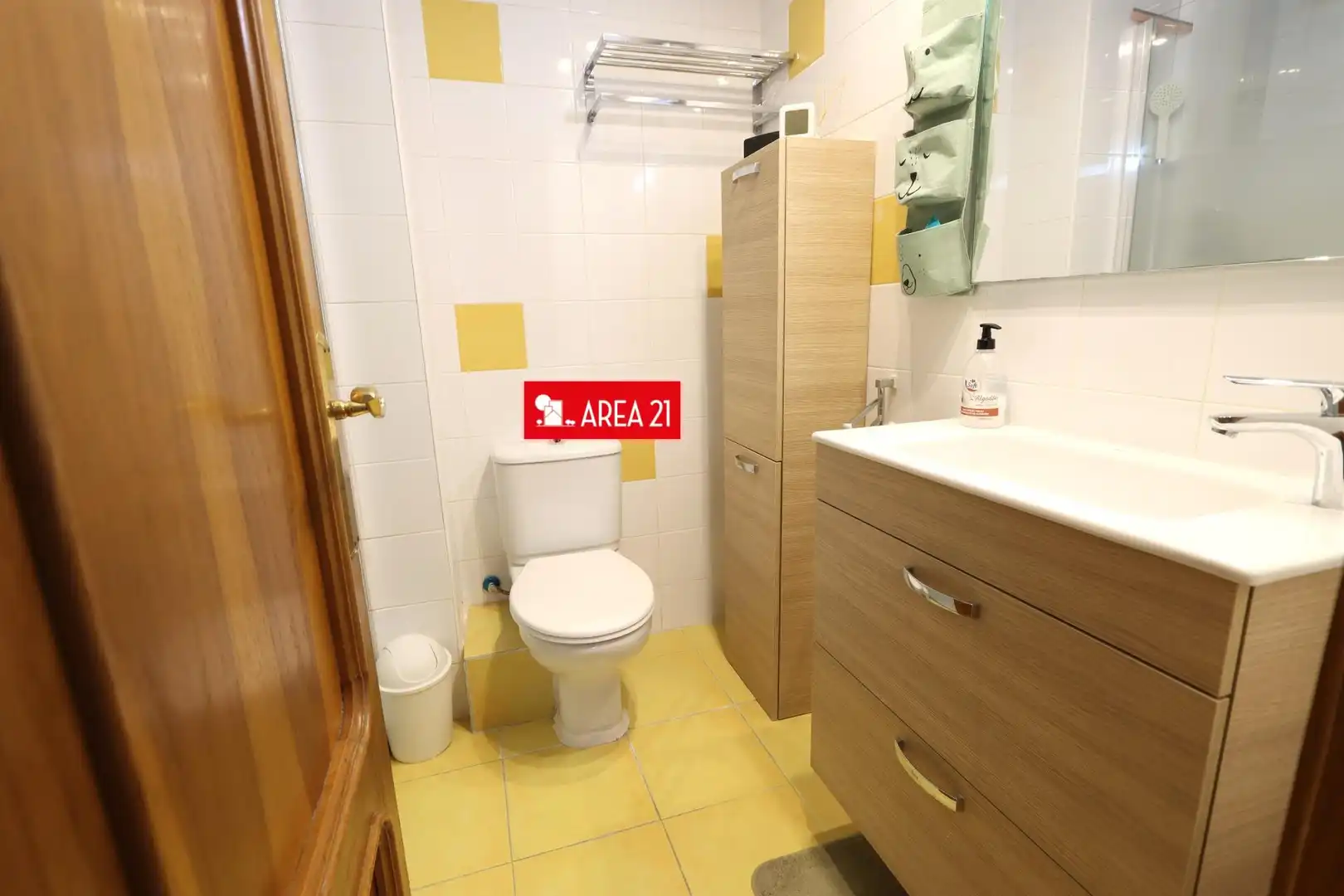 Baño de Piso en venta en Valencia con Aire acondicionado y Balcón