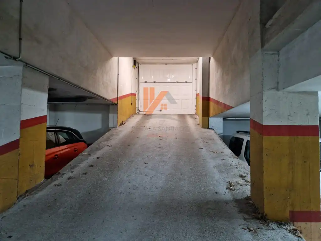 Aparcament de Garatge de lloguer en Campus Norte - San Caetano