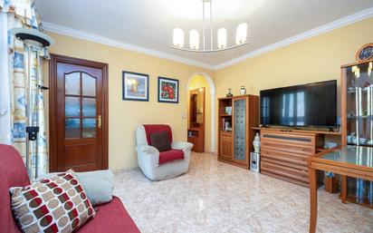 Living room of Flat for sale in  Granada Capital  with Heating