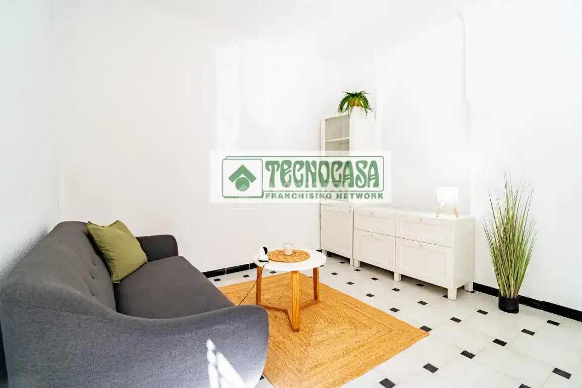 Bedroom of Flat for sale in Granada  with Air Conditioner, Heating and Terrace