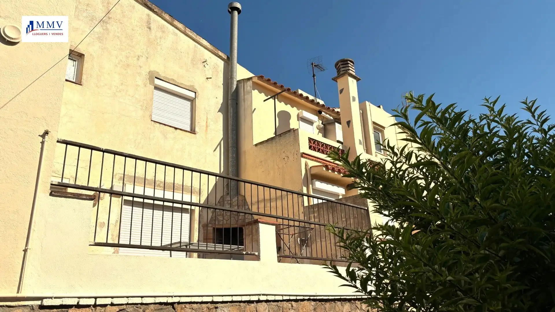 Casa adosada en venda a Mas Baell - Can Carbó
