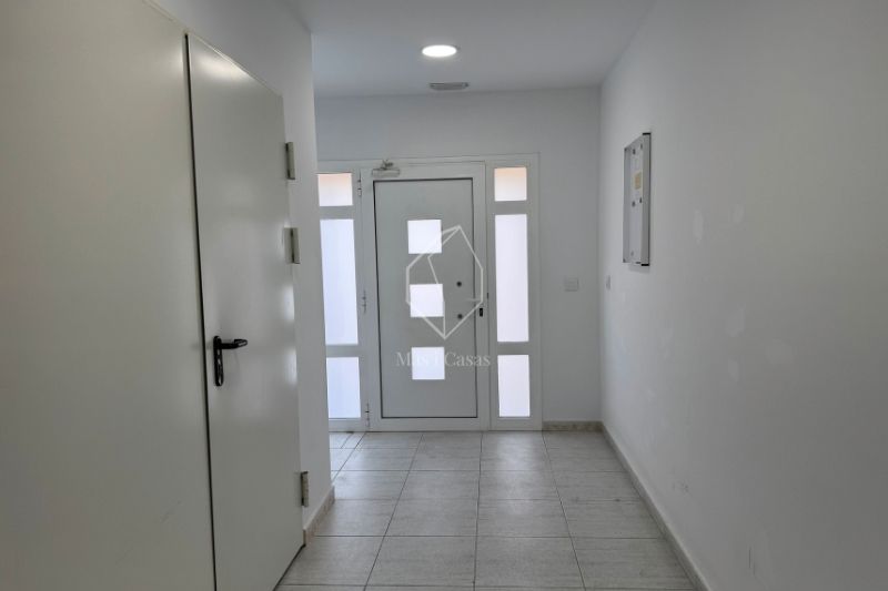 Apartament en venda en L'Escala amb Terrassa i Balcó