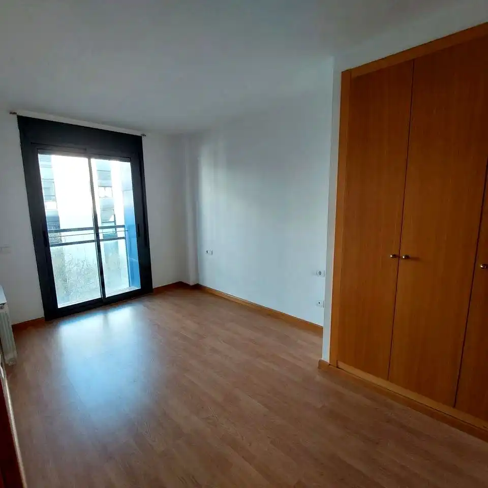 Habitación de Piso en venta en Vilafranca del Penedès con Calefacción, Parquet y Terraza
