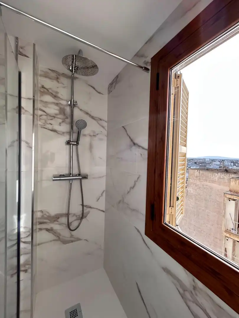 Bathroom of Flat for share in Inca  with Parquet flooring, Terrace and Furnished