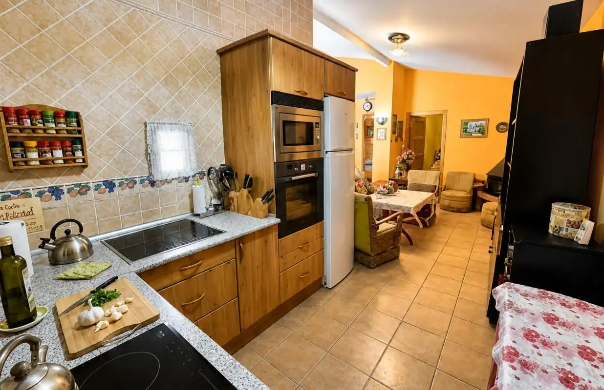 Cocina de Casa o chalet en venta en Peralejos de las Truchas con Aire acondicionado, Calefacción y Trastero