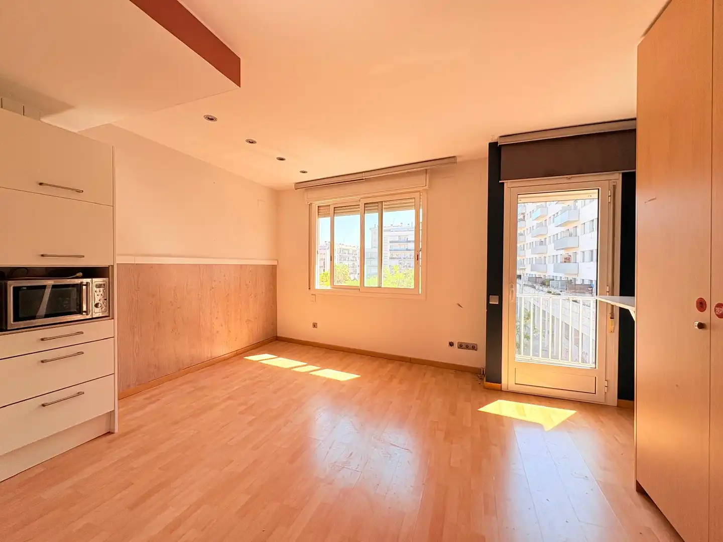 Vista exterior de Àtic en venda en Sabadell amb Parquet, Terrassa i Balcó