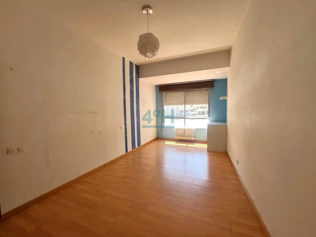 Habitación de Piso en venta en Ourense Capital  con Calefacción y Balcón
