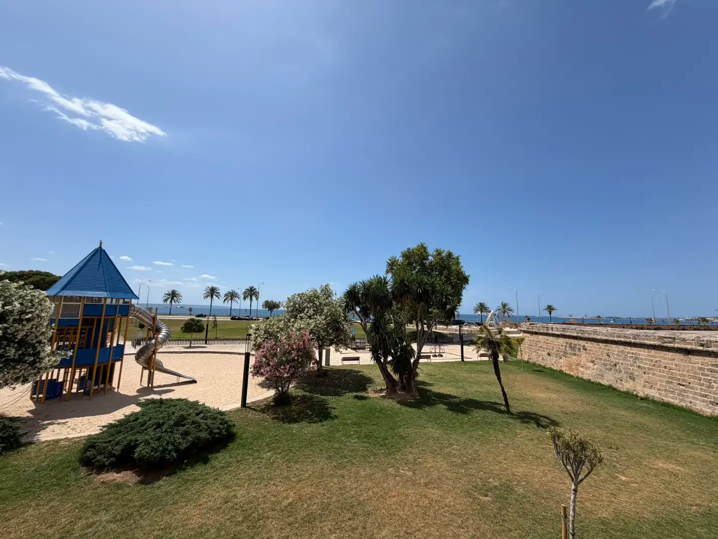 Jardí de Pis de lloguer en  Palma de Mallorca amb Aire condicionat, Calefacció i Moblat
