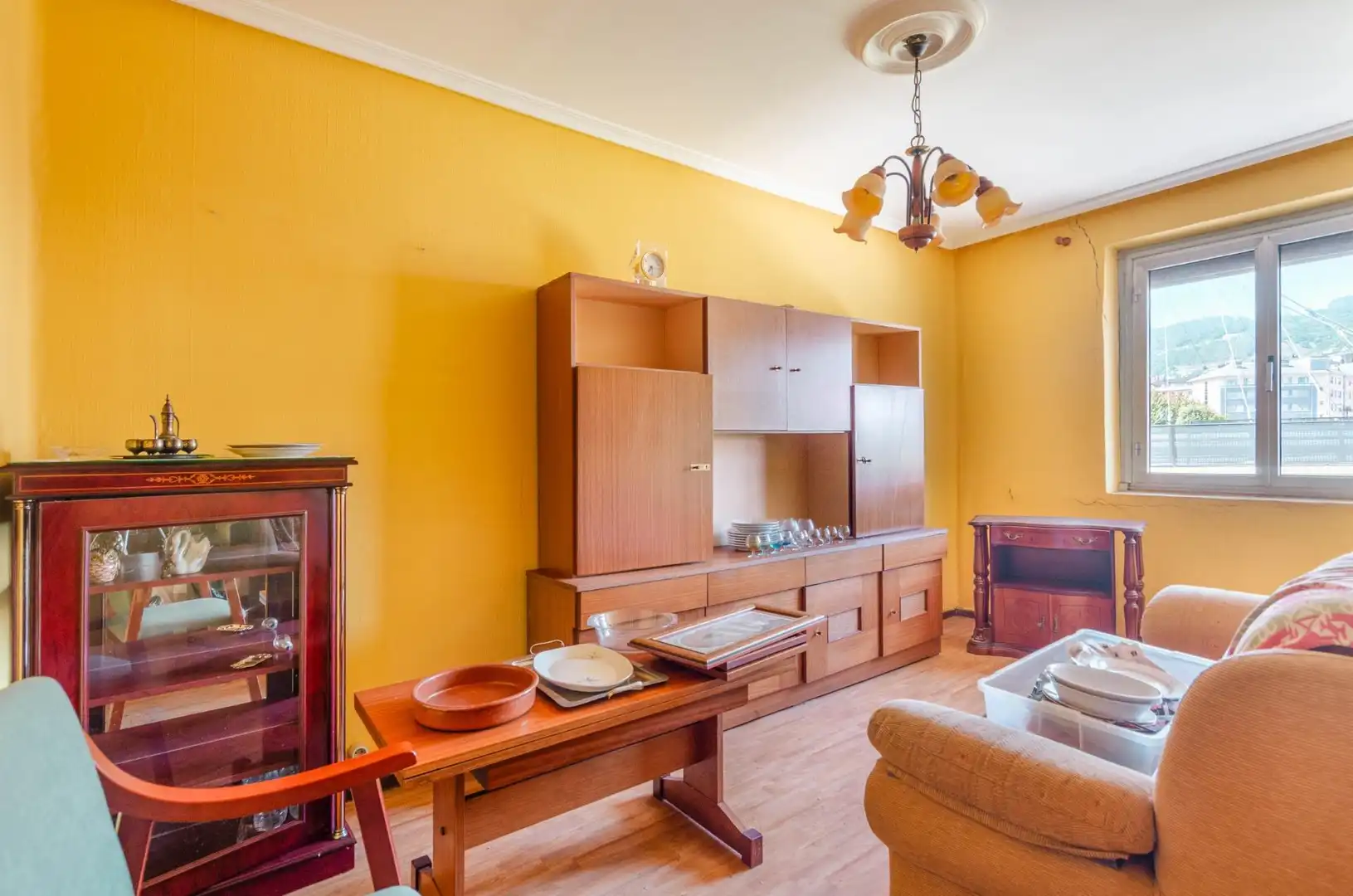 Wohnzimmer von Gebäude zum Verkauf in Oviedo 