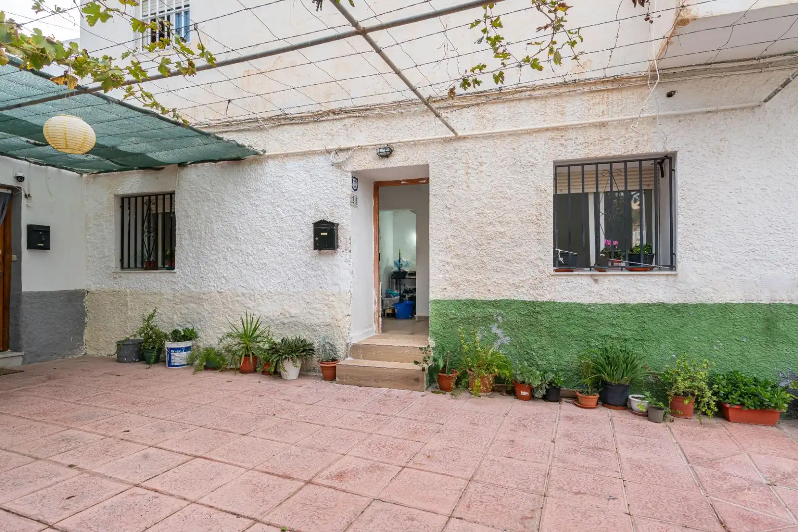 Vista exterior de Casa o xalet en venda en Rioja amb Aire condicionat, Traster i Balcó