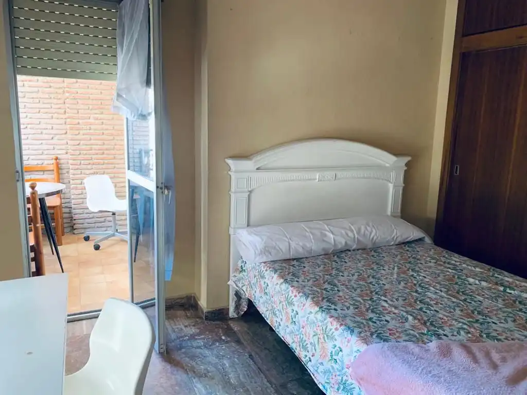 Dormitori de Pis en venda en Córdoba amb Aire condicionat i Terrassa