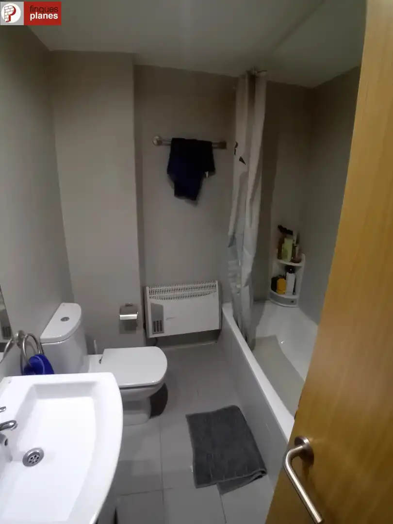 Baño de Piso en venta en Montferrer i Castellbò con Calefacción, Terraza y Amueblado
