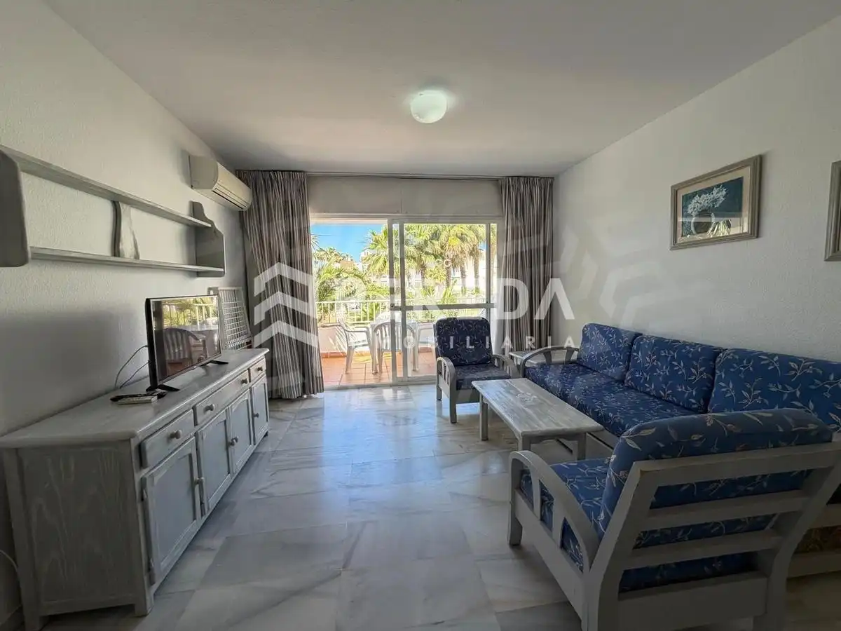 Sala de estar de Apartamento en venta en Roquetas de Mar con Aire acondicionado, Jardín privado y Terraza
