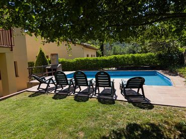 Villa mit Pool zum Verkauf in Sant Llorenç de la Muga