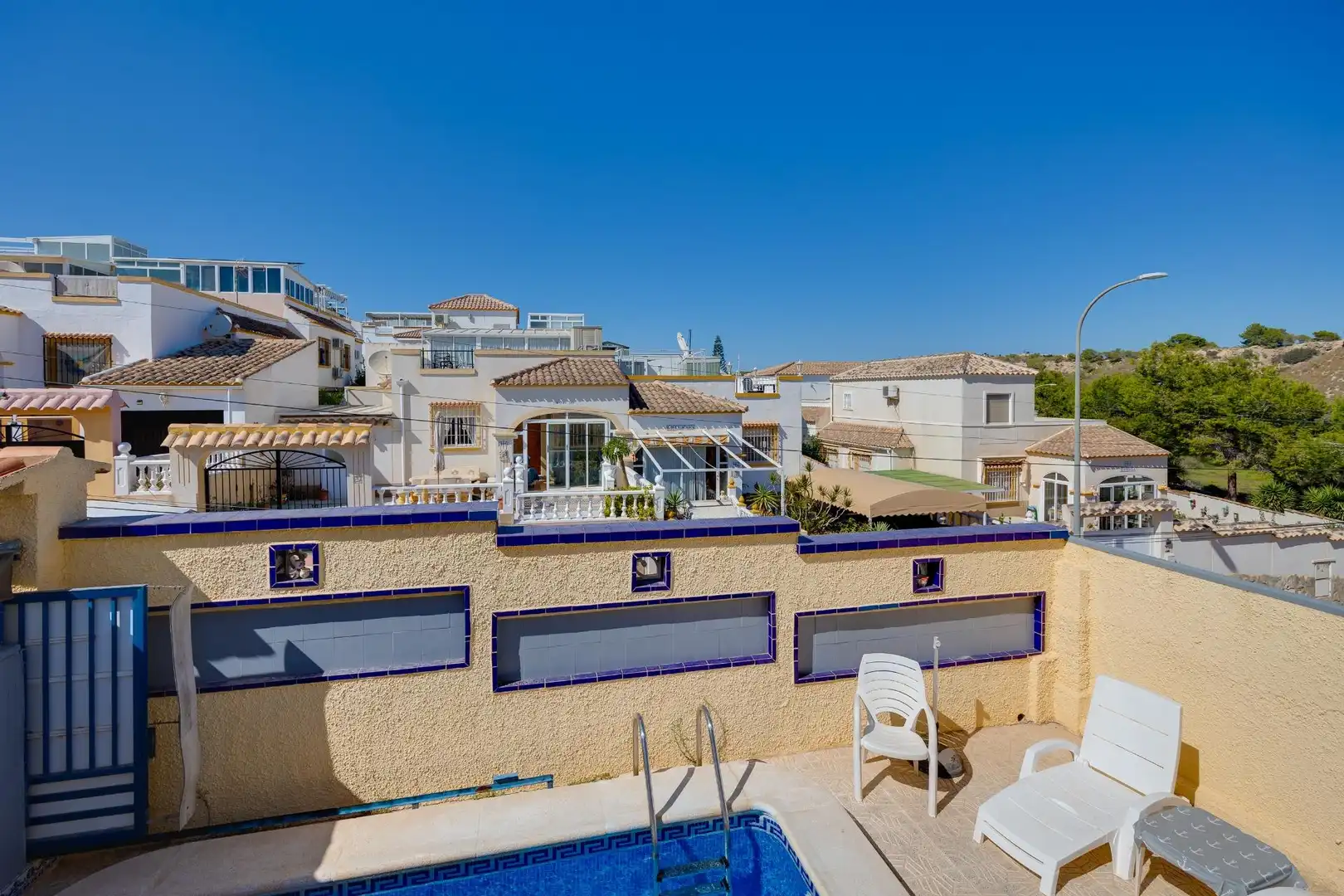 Vista exterior de Casa o chalet en venta en San Fulgencio con Aire acondicionado, Calefacción y Jardín privado