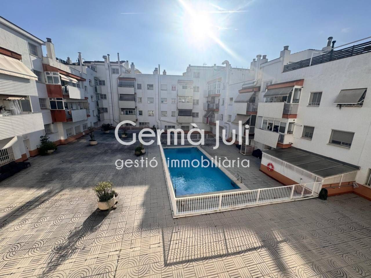 Exterior view of Flat for sale in Badalona  with Air Conditioner, Parquet flooring and Balcony