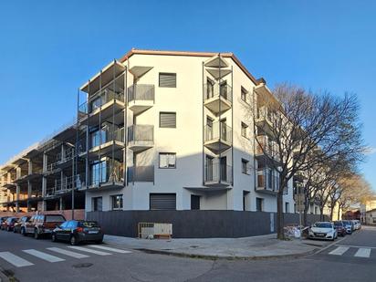 Vista exterior de Planta baixa en venda en Sant Celoni amb Calefacció i Piscina comunitària