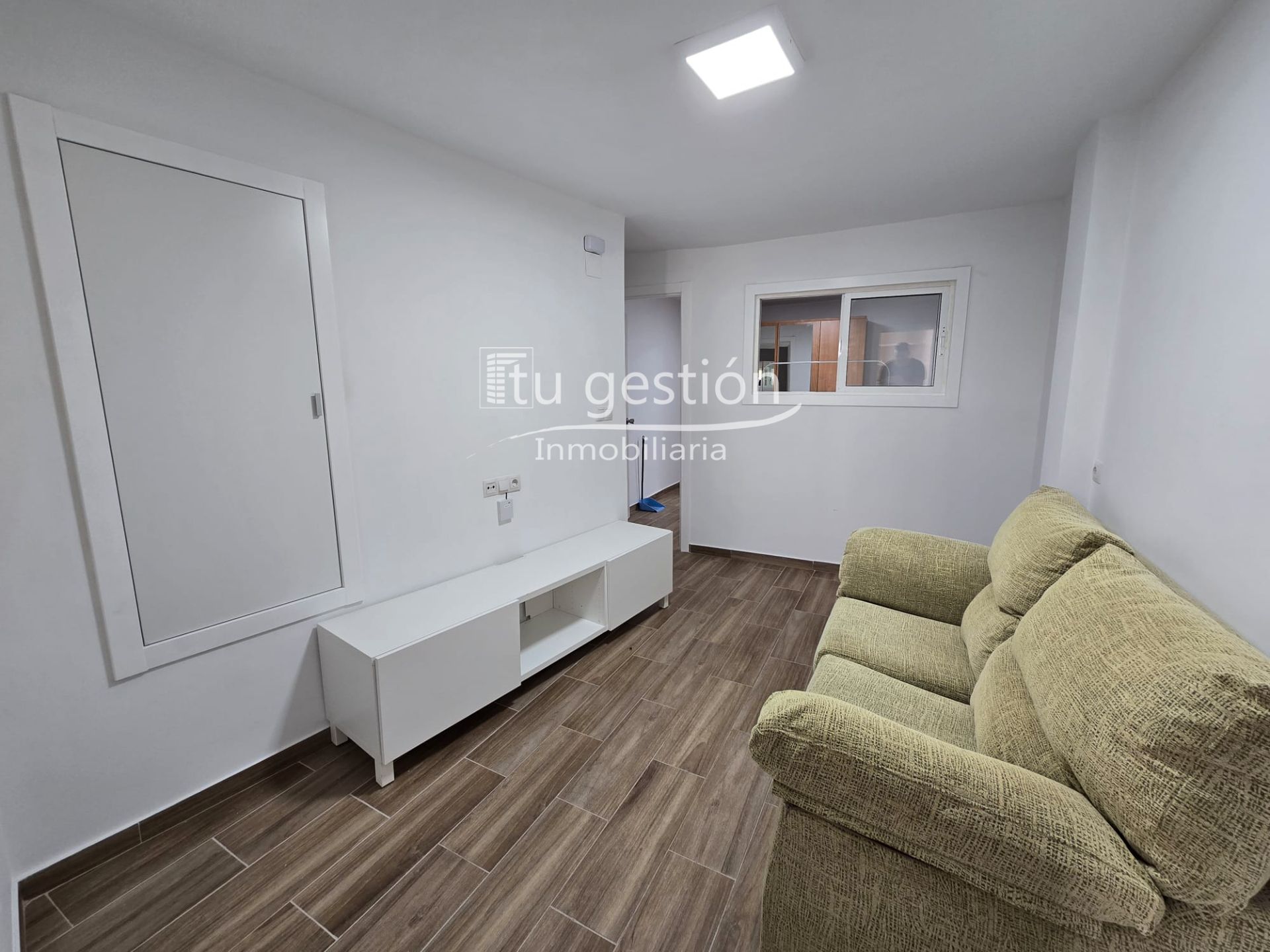 Flat for sale in Málaga Capital  with Air Conditioner, Terrace and Furnished
