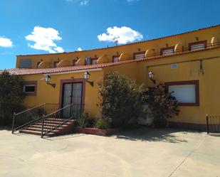 Vista exterior de Edifici en venda en Hornachos