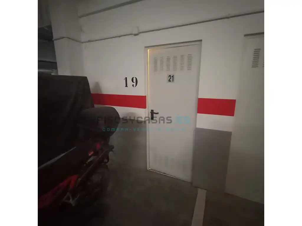 Parking of Flat for sale in Tauste  with Air Conditioner, Oven and Washing machine