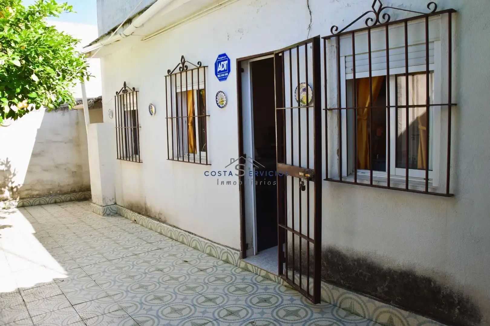 Vista exterior de Casa o xalet en venda en Gibraleón amb Traster