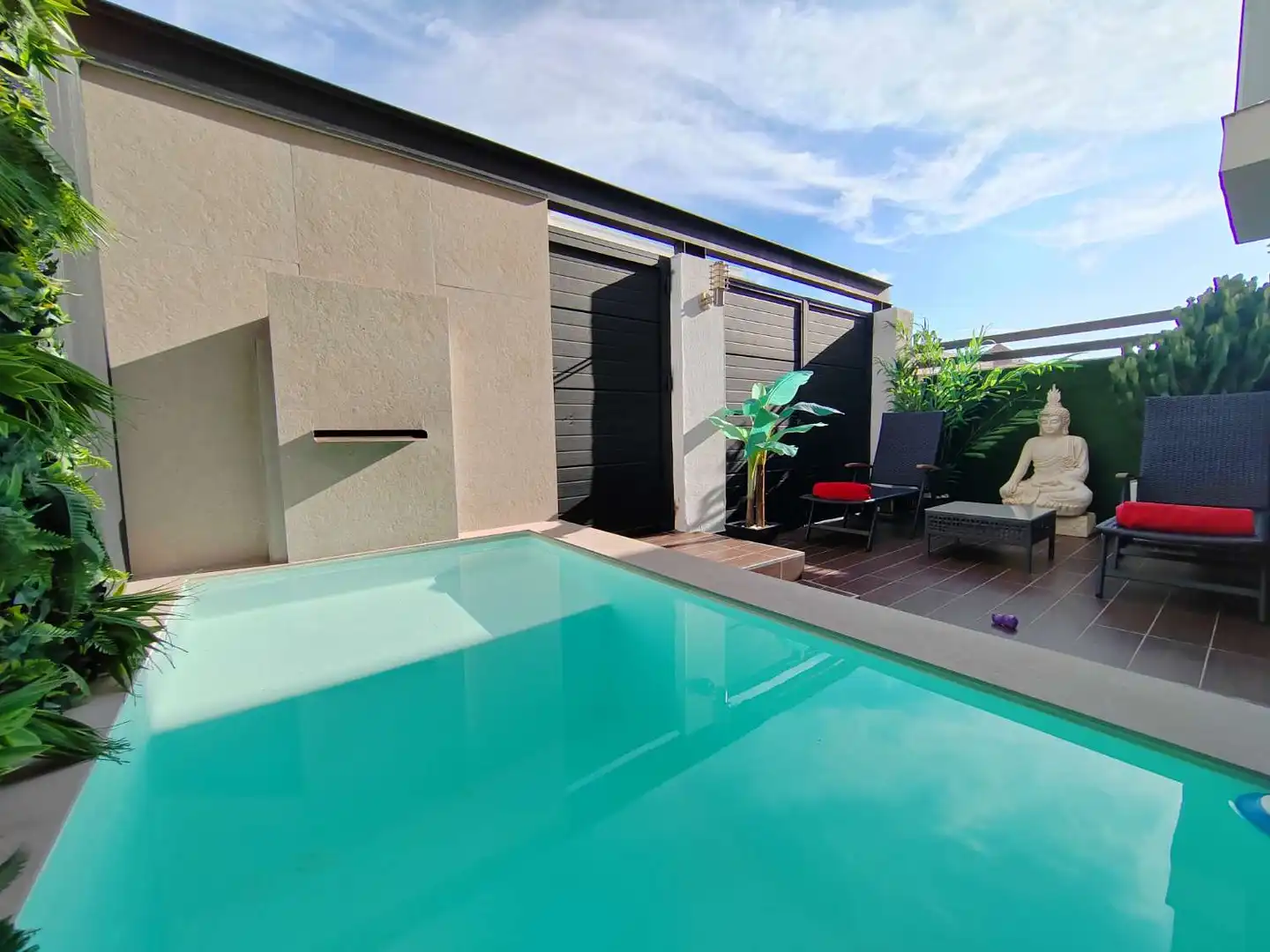 Reihenhaus mit Pool zum Verkauf in N/A