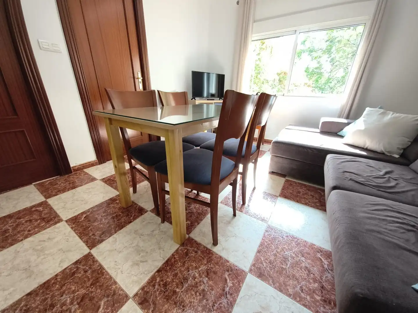 Comedor de Piso de alquiler en Granada con Terraza y Amueblado