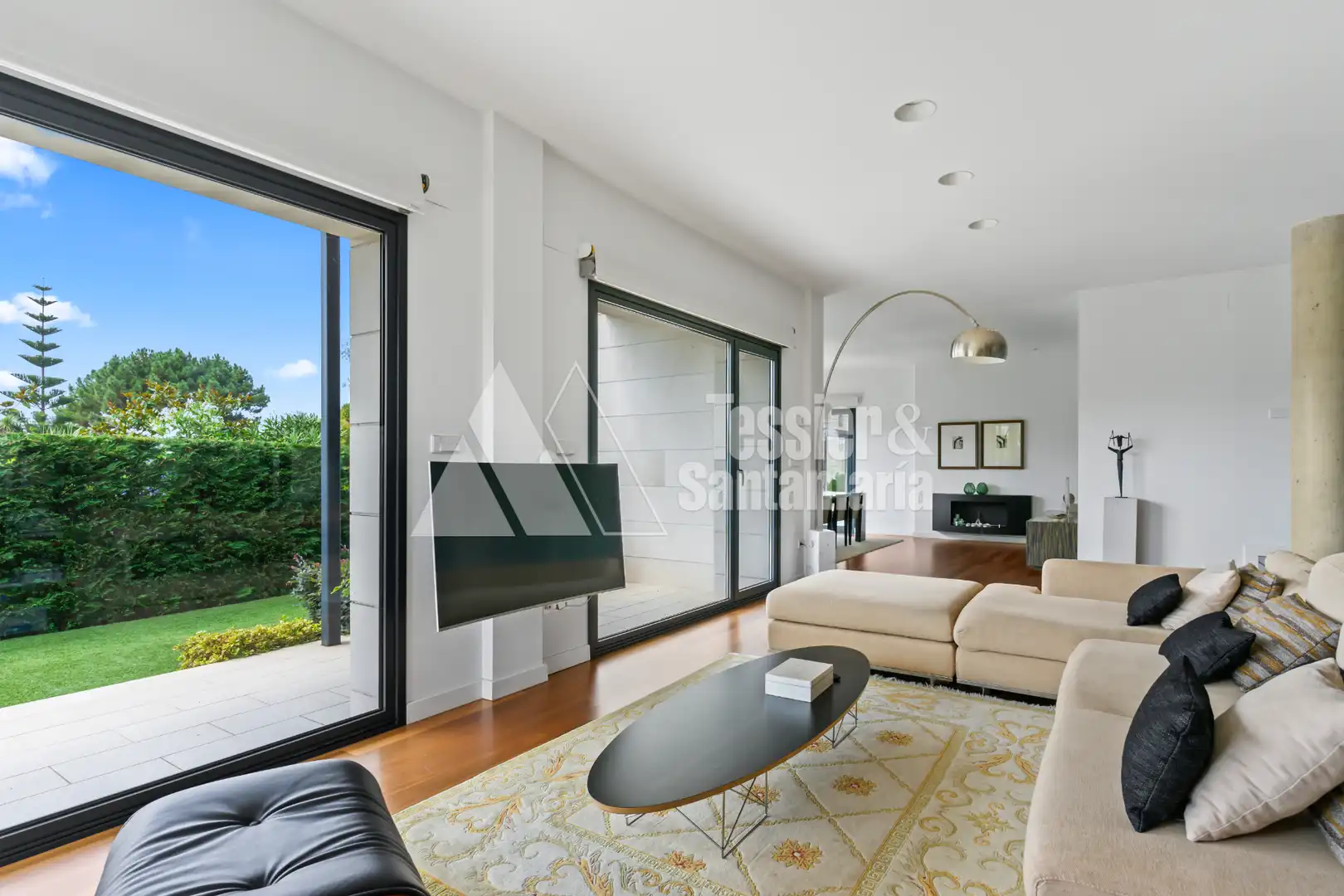 Sala de estar de Casa o chalet en venta en Gijón  con Calefacción, Jardín privado y Terraza