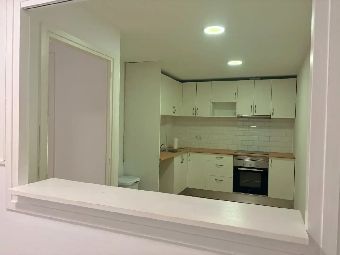 Kitchen of Office for rent in Barcelona  with Air Conditioner
