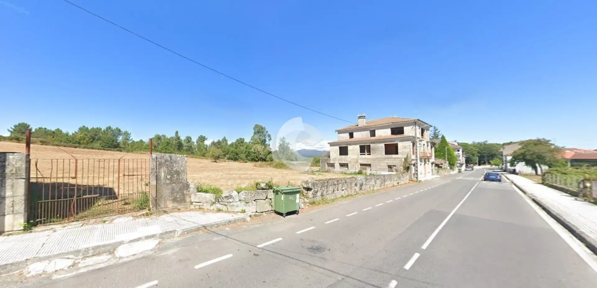 Casa con jardín en venta en Amoeiro, imagen 2
