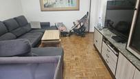 Sala d'estar de Pis en venda en  Logroño amb Calefacció, Parquet i Terrassa