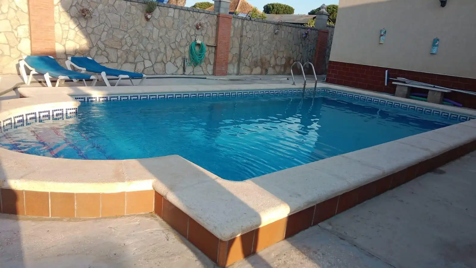 Xalet amb piscina en venda a Las Lagunas - Campano