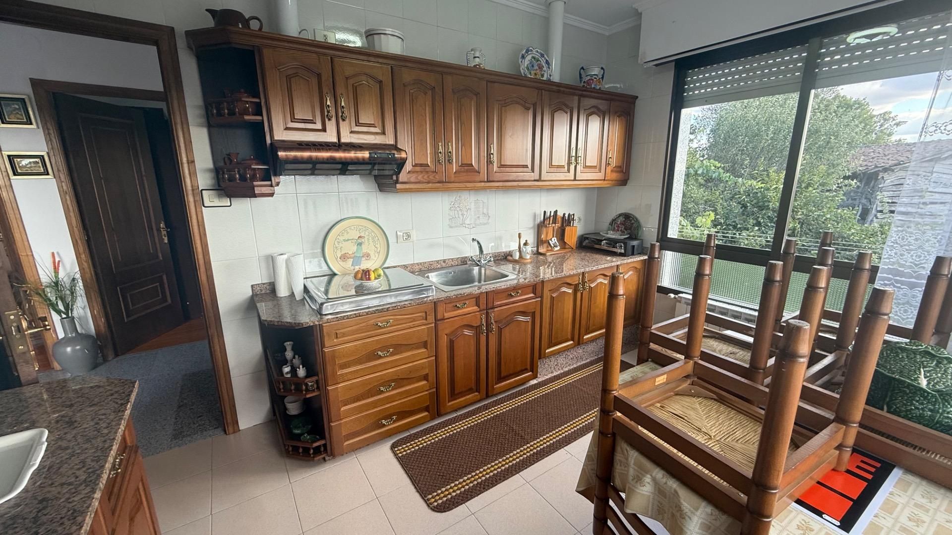 Kitchen of House or chalet for sale in Maceda  with Heating, Private garden and Storage room