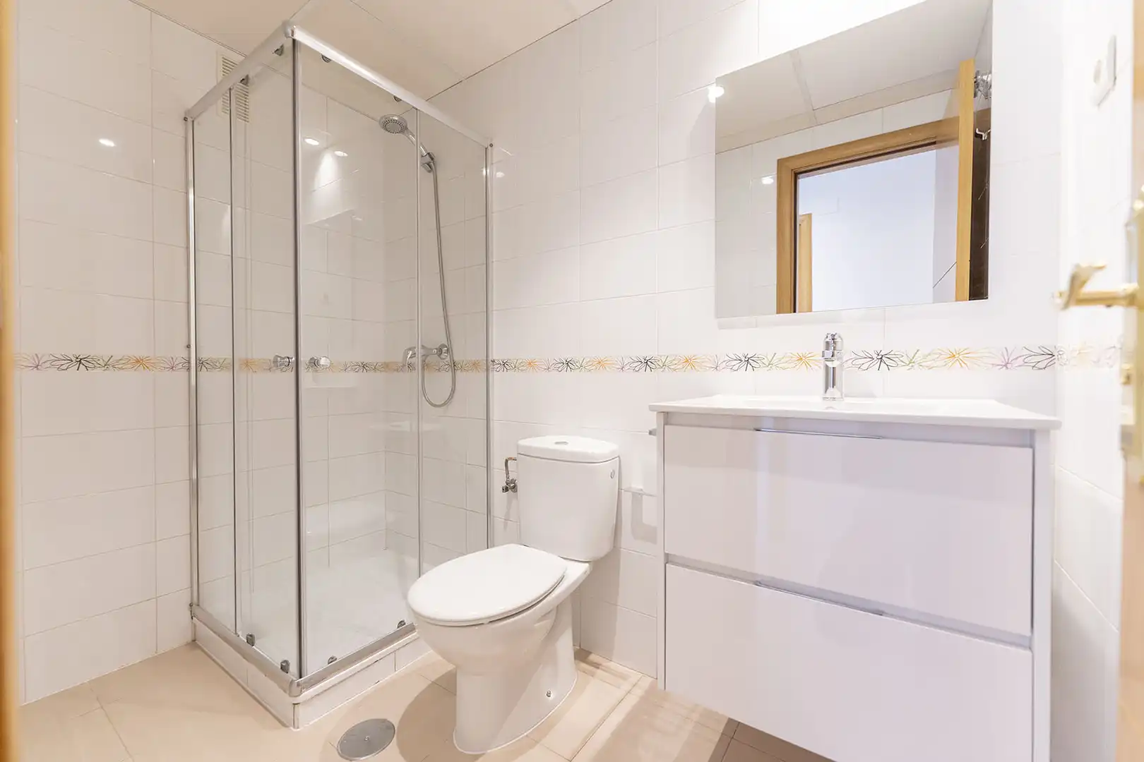 Baño de Piso en venta en Teatinos - Universidad