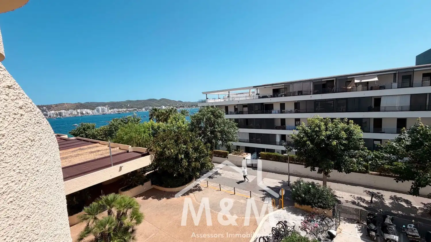 Apartamento en venta en Sant Josep de sa Talaia con Balcón y Piscina comunitaria