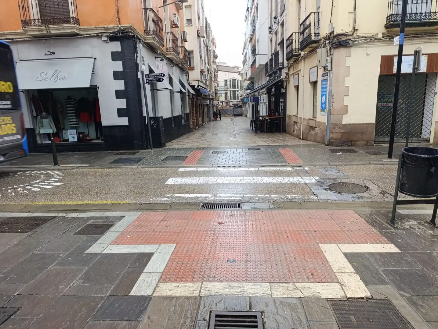 Vista exterior de Casa adosada en venta en Linares