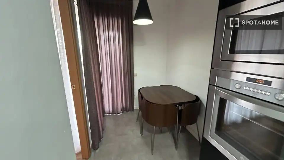 Esszimmer von Wohnung zur untervermieten in Sant Adrià de Besòs mit Klimaanlage, Terrasse und Möbliert