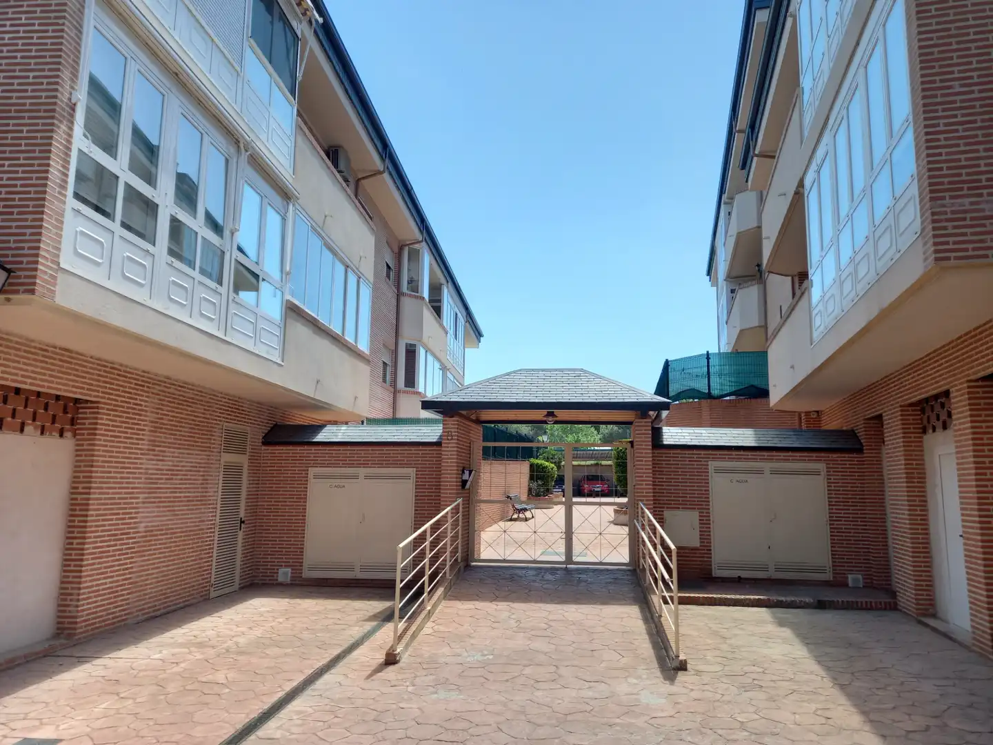 Vista exterior de Apartamento de alquiler en Collado Villalba con Calefacción, Parquet y Terraza