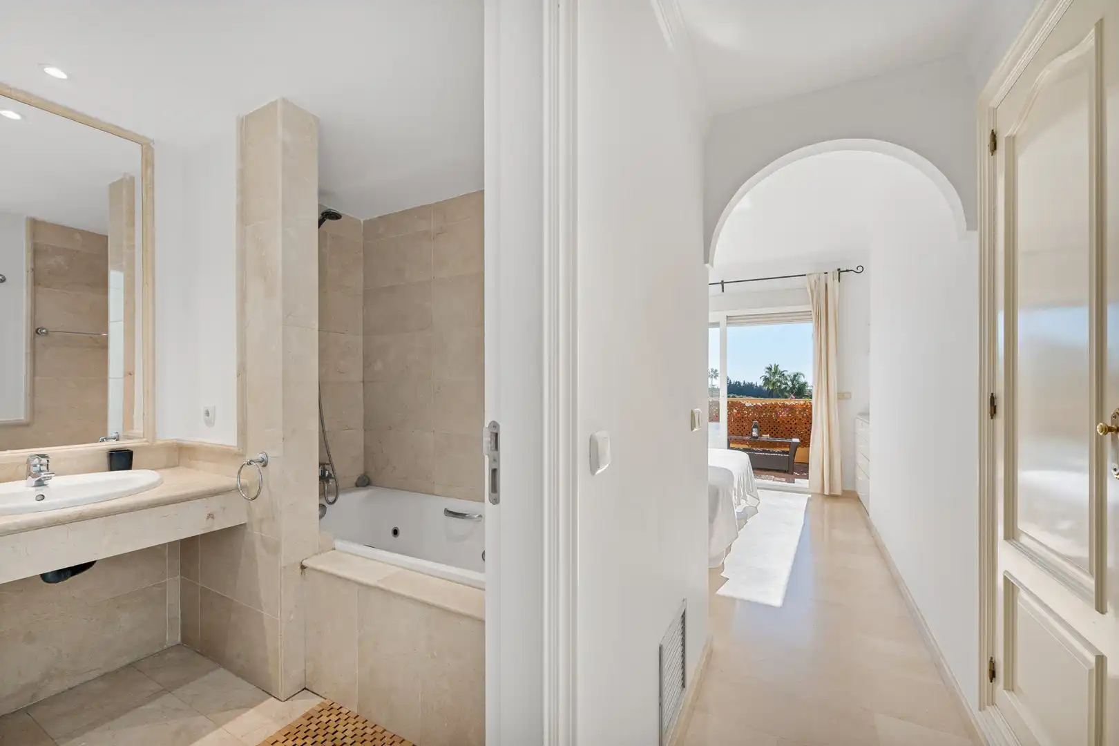 Adosado con piscina en venta en Nueva Andalucía, imagen 12