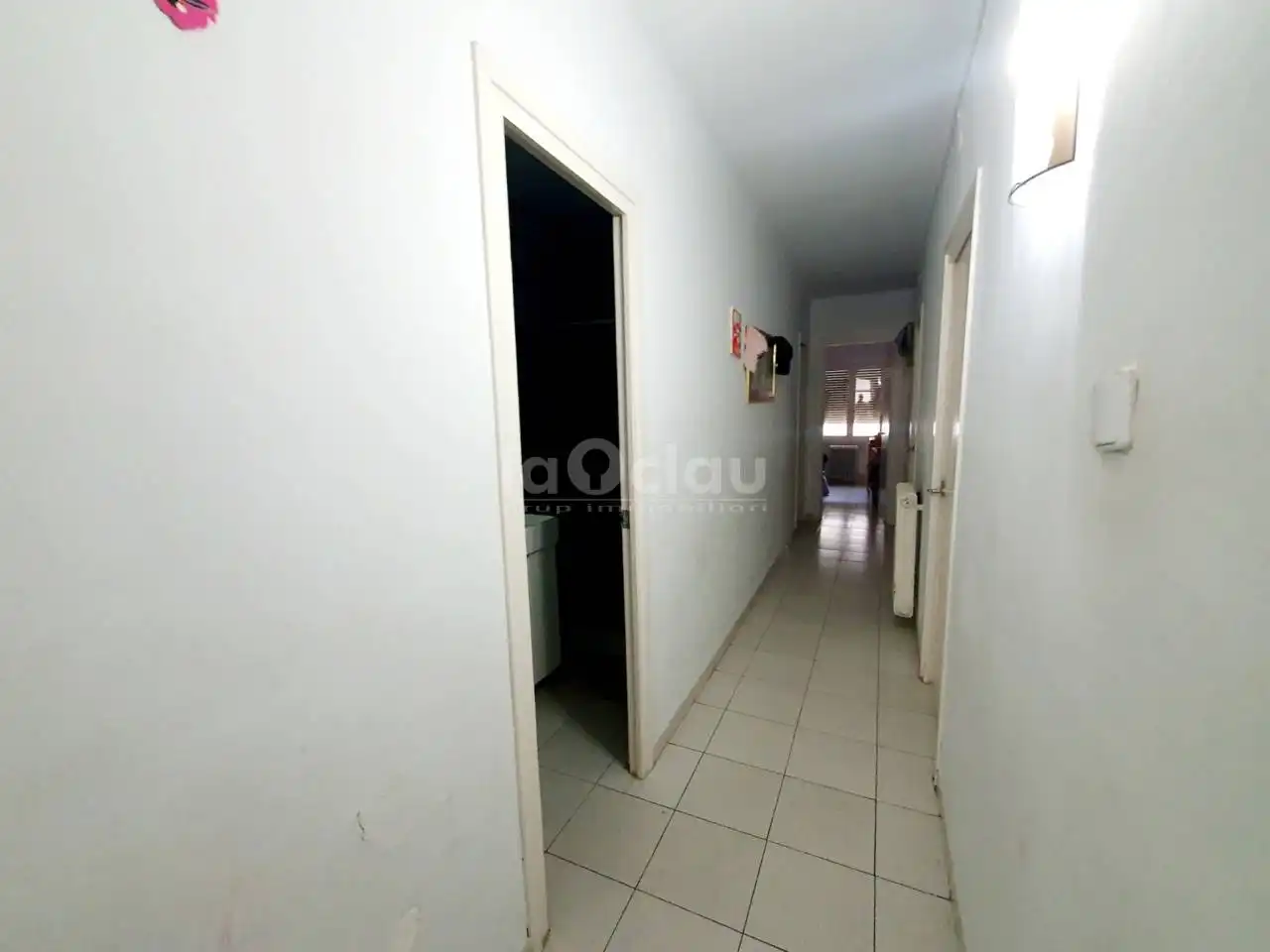 Wohnung zum Verkauf in Tona mit Heizung, Terrasse und Abstellraum