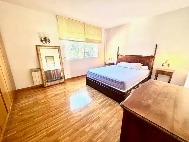 Dormitori de Casa adosada en venda en Sant Cugat del Vallès amb Aire condicionat, Calefacció i Jardí privat