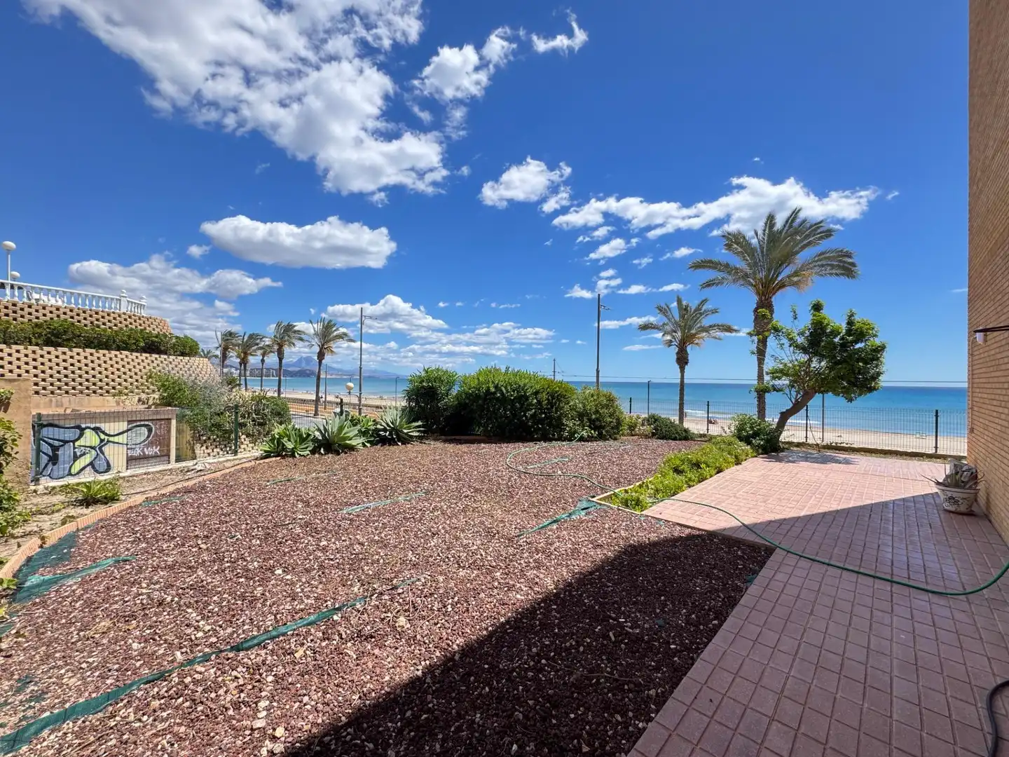 Ground floor for sale in El Campello  with Air Conditioner, Private garden and Community pool