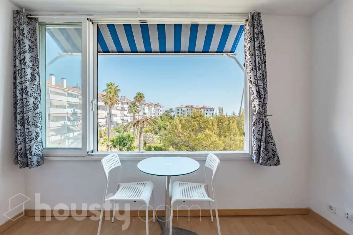 Dormitori de Pis en venda en Sitges amb Jardí privat, Parquet i Traster