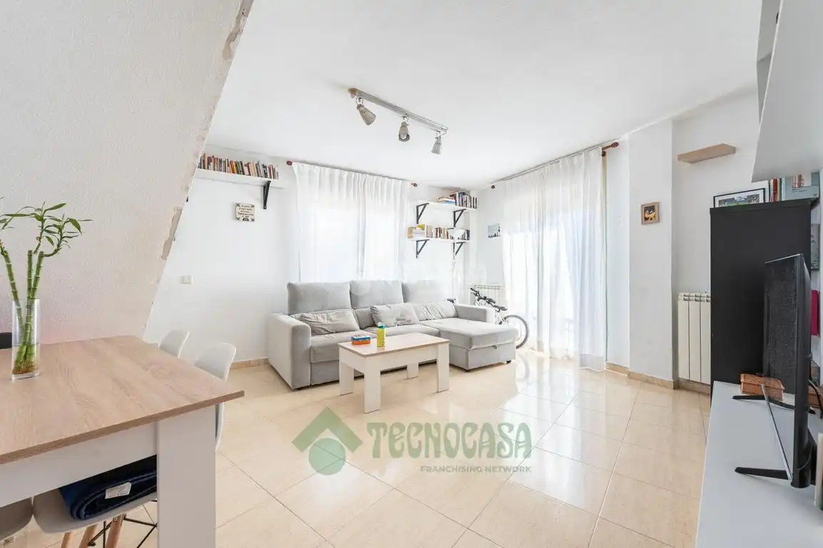 Sala de estar de Dúplex en venta en Algete con Calefacción y Balcón