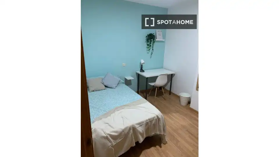Bedroom of Flat for share in Getafe  with Air Conditioner, Heating and Furnished