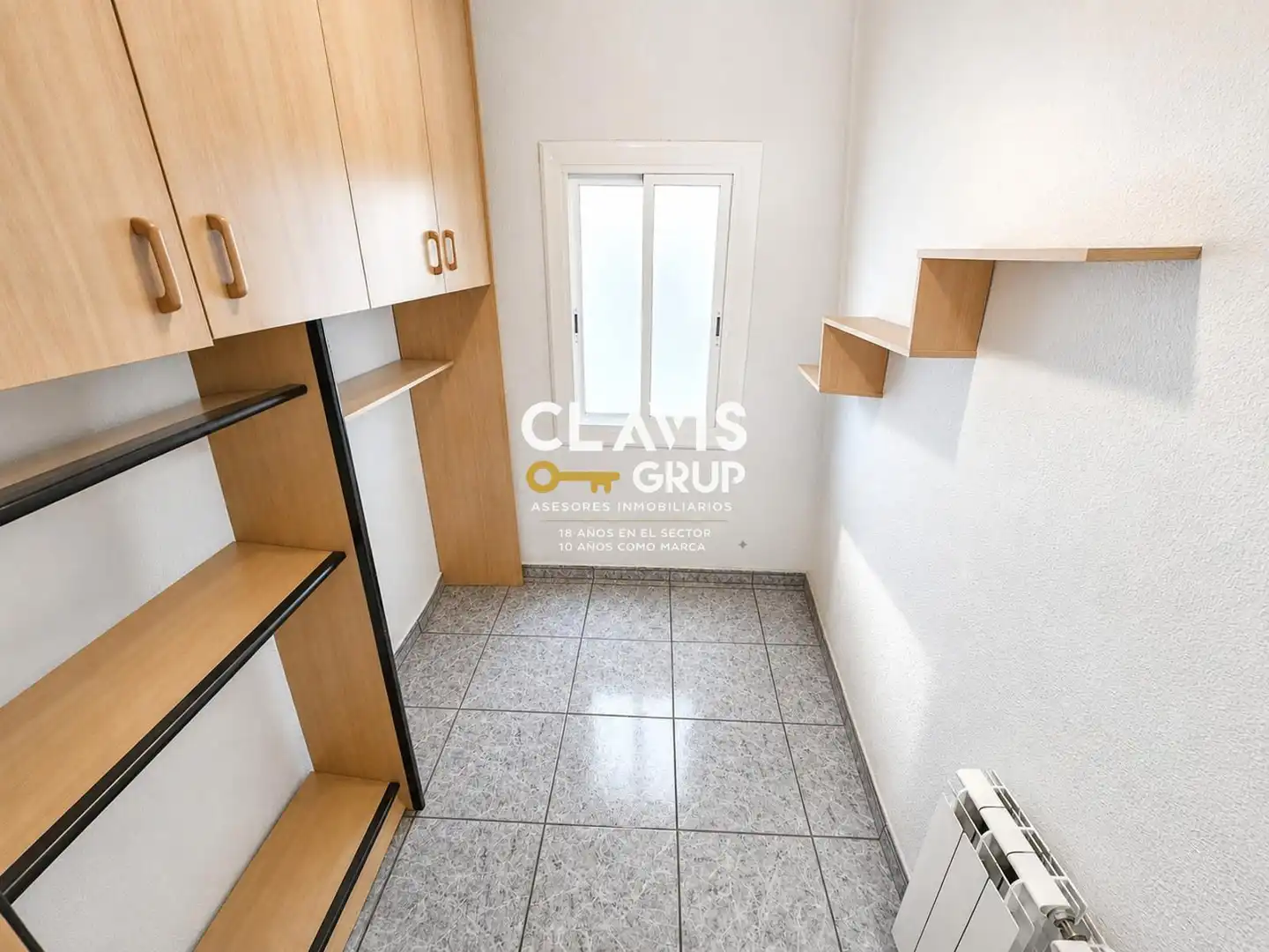 Wohnung zum Verkauf in Barcelona mit Heizung, Terrasse und Möbliert