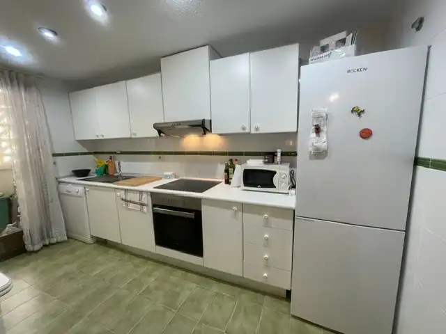 Cocina de Apartamento de alquiler en Alicante / Alacant con Terraza, Amueblado y Piscina comunitaria