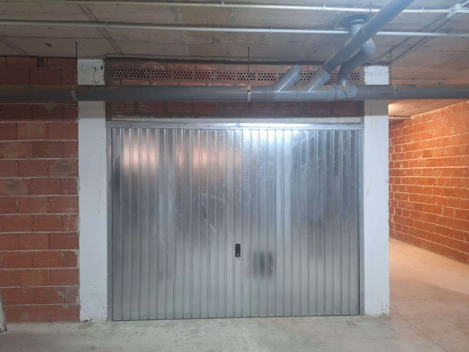 Garage for sale in Orihuela